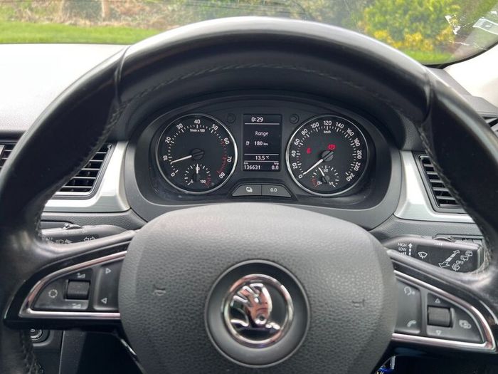 Skoda Rapid 2014 Ambition 1.2 Petrol | Full Spec