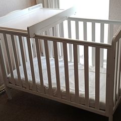 baby cot with changing table