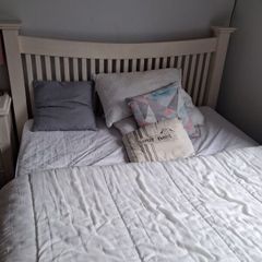 King size Bed