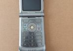 Lovely Vintage Retro Motorolla Flip Phone, on vodafone network, in excellent condition