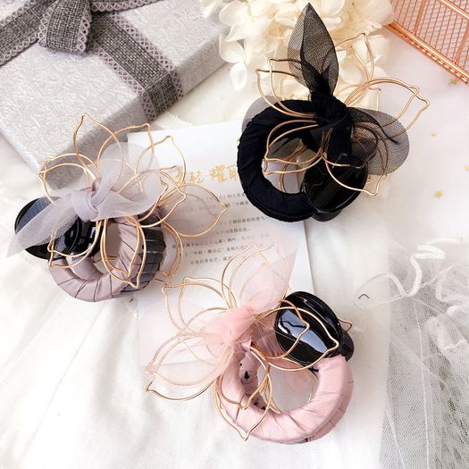 Handmade Exquisite Flower Hair Claw
