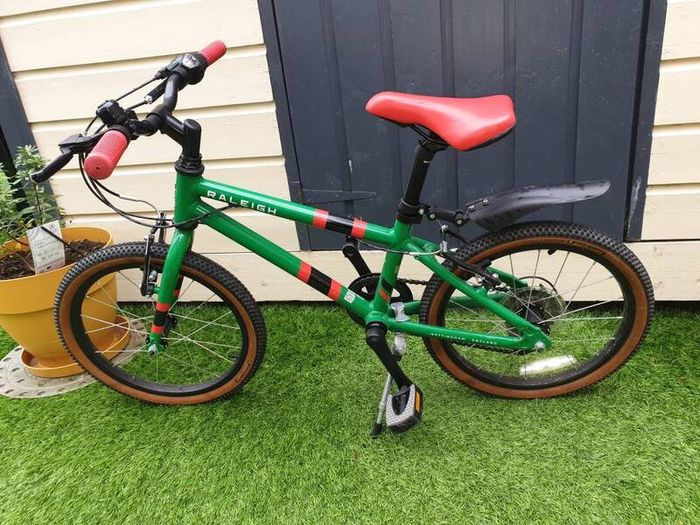 Raleigh Pop 18 Kids BMX bike with 6 gears VGC