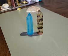 Quartz obelisks 20e each