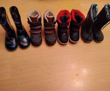 Boys sweatshirt, cardigan age 2 to 3 years and boots bundle