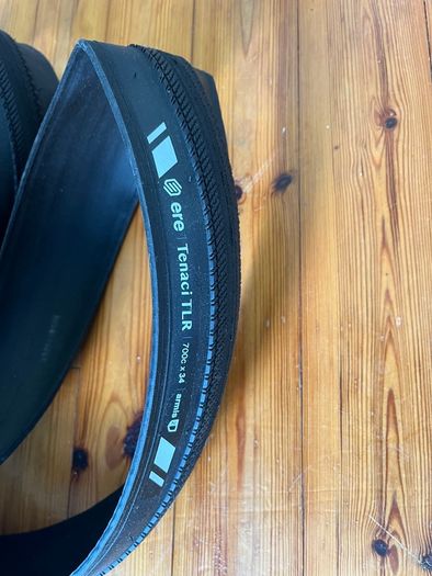 ere Tenaci TLR 34 Gravel Tyre