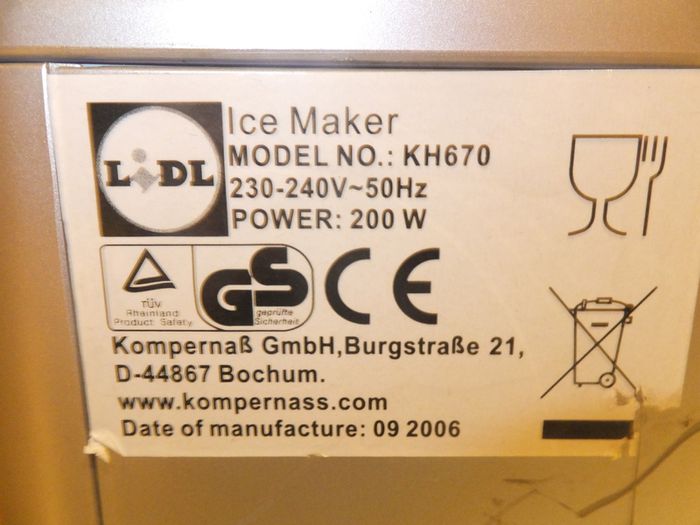 ice cube maker