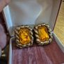 Vintage Earrings Image 2