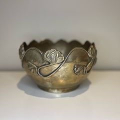 Vintage Art Deco Silver plated bowl planter / fruit bowl with floral decoration