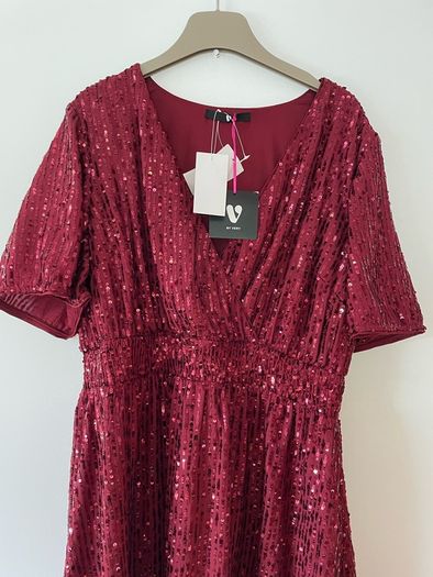 V by Very Occassion Stunning dress long length with sequins size 18 New with tags