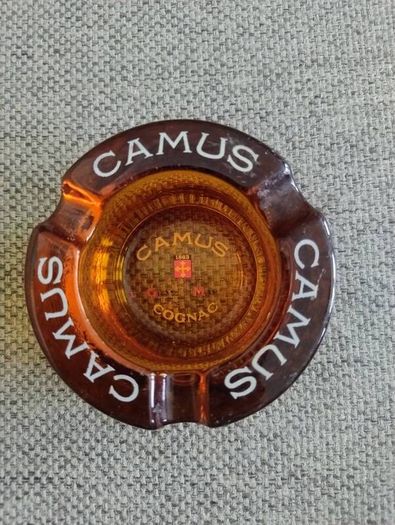 Vintage Camus Cognac Ashtray heavy amber glass 1960's made in France in very good condition FREE STANDARD POSTAGE INCLUDED