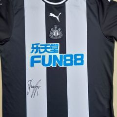 EWCASTLE UNITED jersey signed by Shay Given