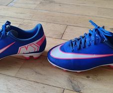 Football shoes
