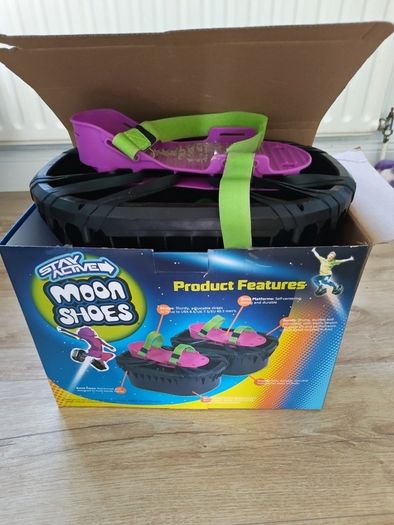 Moon Shoes