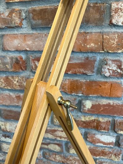 easel