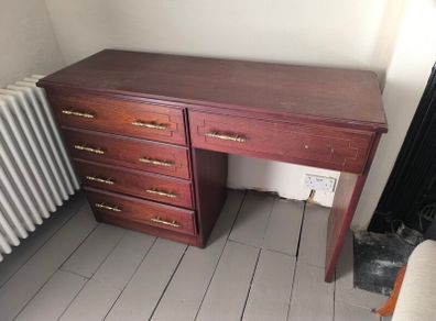 desk / dressing table