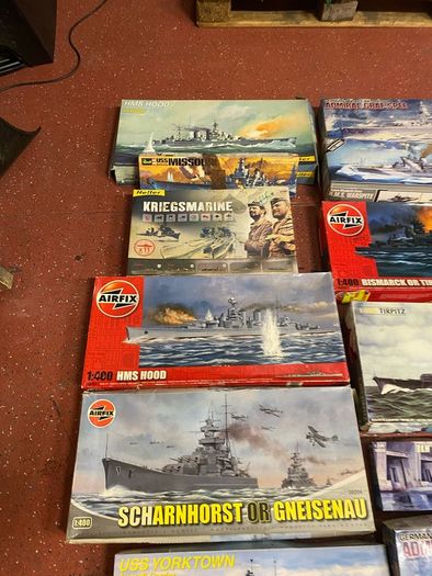 Huge lot of Vintage Model Trains | Boats and Tanks