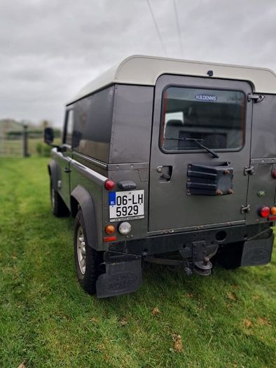 Land Rover Defender 2006