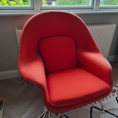 Womb Chair and foot rest