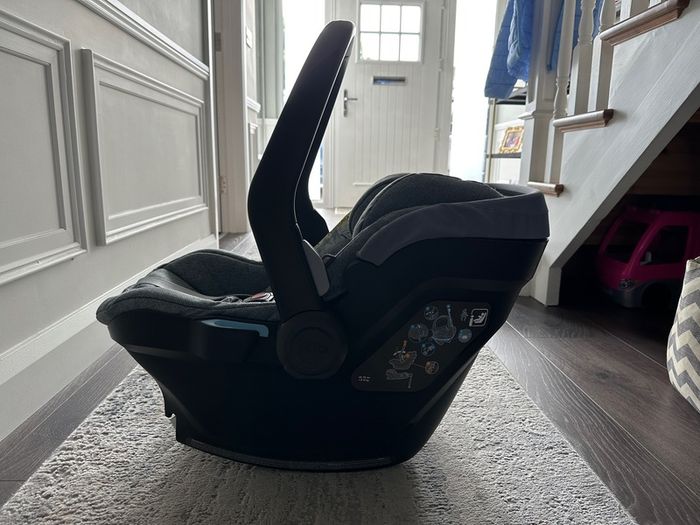 Uppababy Mesa iSize car seat