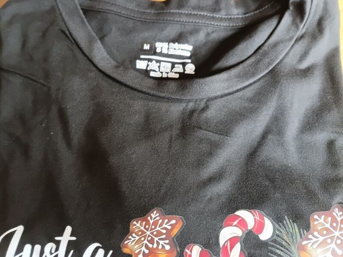 Medium size Christmas tee shirt
