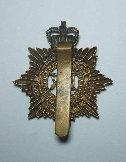 REGIMENTAL CAP BADGES (brass & bi-metal) - 5 original types (see below), militaria lot C.