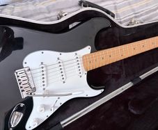 Fender US Deluxe Strat V Neck