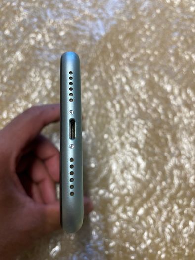 iPhone 11 Green 64GB - Unlocked Box & Original Accessories included