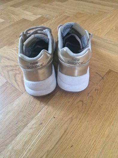 New Balance 580 Trainers - Gold