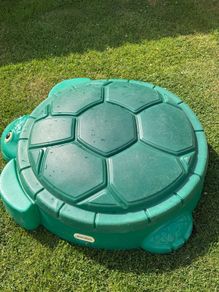 Little tikes sandbox
