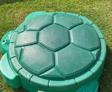 Little tikes sandbox