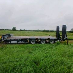 Low loader