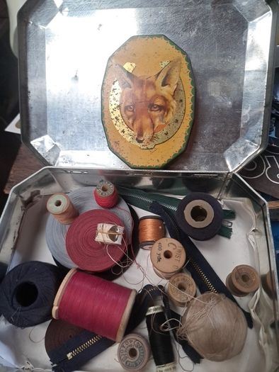 Vintage Sewing Spools @ Treads