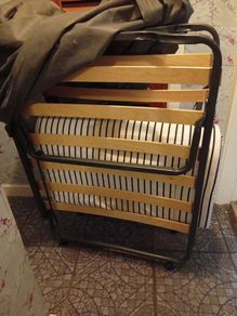 free fold up bed