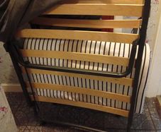 free fold up bed