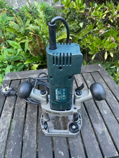 Black & Decker 600W Trim Router