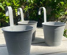 ShabbyChic 3 Pots with Large Brand New Hare /Rabbit