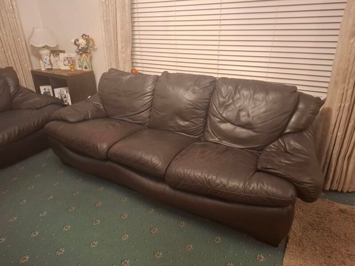 Leather Sofa Suite