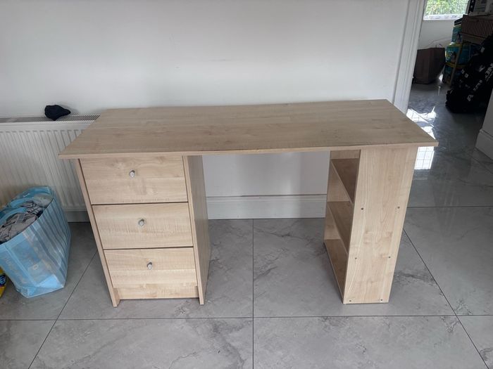Desk Free