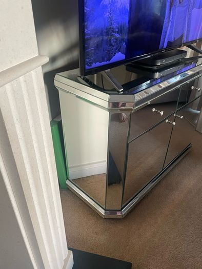 Beautiful mirror sideboard