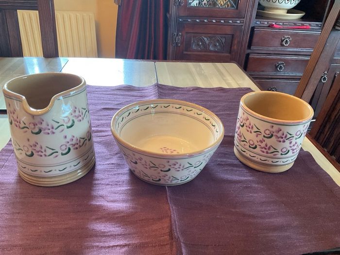 Nicholas Mosse New Lavender breakfast set , a 6 inch diameter bowl, cylinder jug and large mug