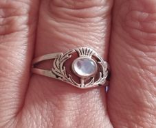 Vintage 925 sterling silver ring with moonstone.
