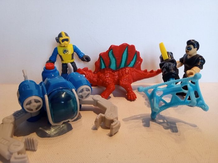 Imaginext Jurassic World Park Sub Dino Catcher and Dr Ian Malcolm Set