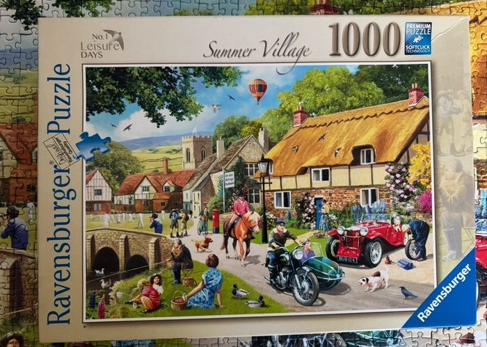 1000 puzzle/ jigsaw