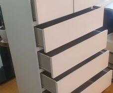 Chest of drawers