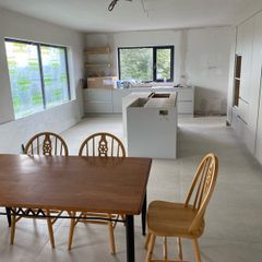 Kitchen Table and Chairs