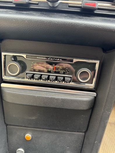 Mercedes 220 1972 petrol