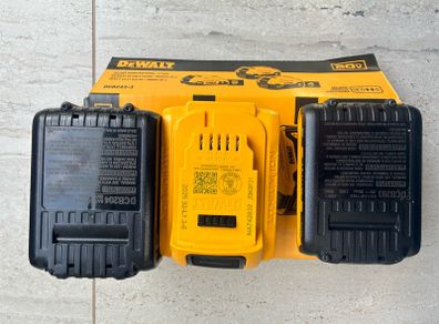 dewalt 18v / 20 volt battery set 4Ah and 2Ah