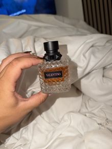Valentino born in Roma perfume