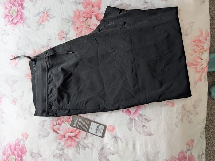 [Brand New] Men's black joggers