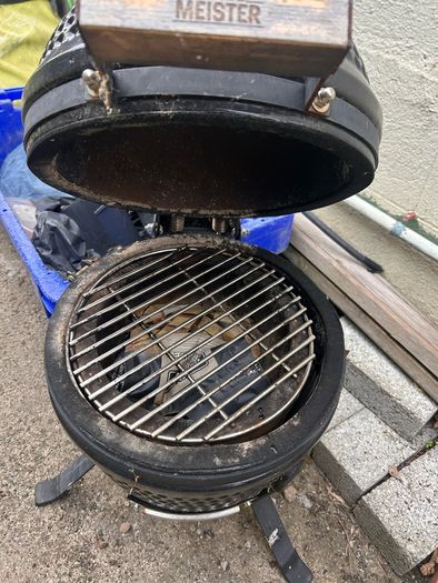 Grill ceramic small charcoal grill .